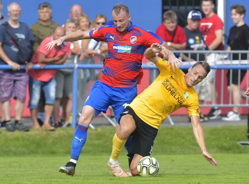 Michael Krmenčík už chtěl nastoupit do práce, nakonec však bude hrát fotbal.