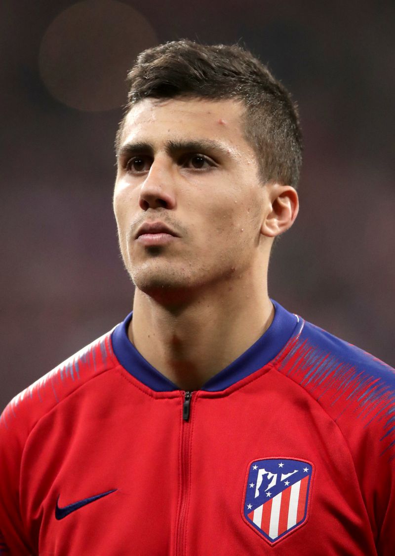 Fotbalový záložník Rodri.