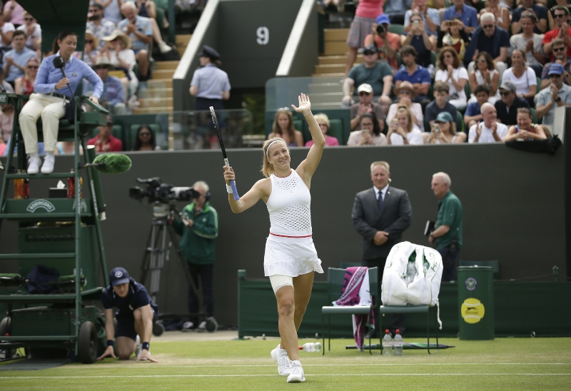 Karolína Muchová si při premiéře ve Wimbledonu zahraje osmifinále. Karolína Muchová si při premiéře ve Wimbledonu zahraje osmifinále.