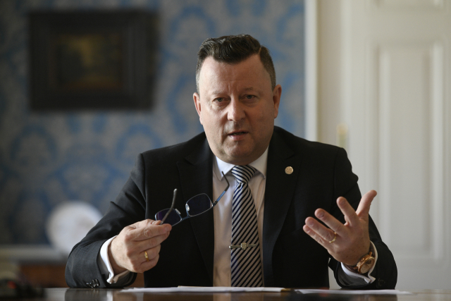 Ministr kultury Antonín Staněk. Ministr kultury Antonín Staněk.