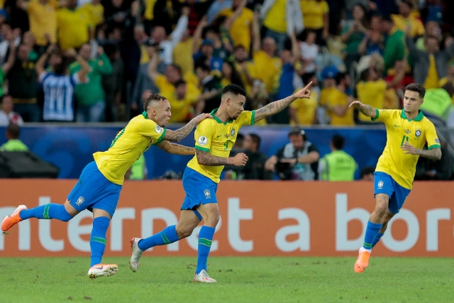 Brazilská radost po gólu Gabriela Jesuse.