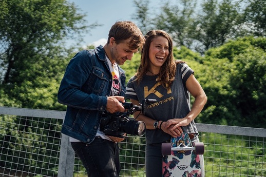 Do boje o nejrychlejšího rollera se opět zapojí i Eva Samková.