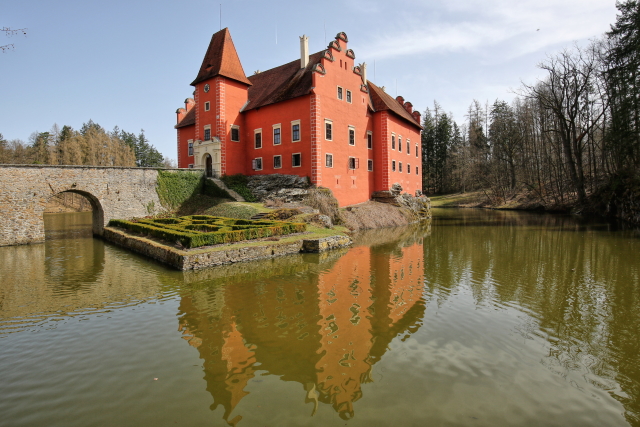 Zámek Červená Lhota.
