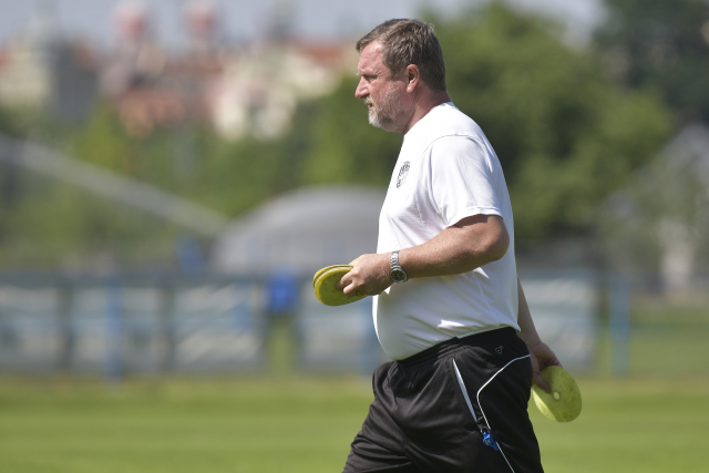 Trenér Viktorie Plzeň Pavel Vrba. 