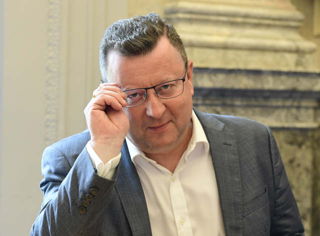 Ministr kultury Antonín Staněk (ČSSD).