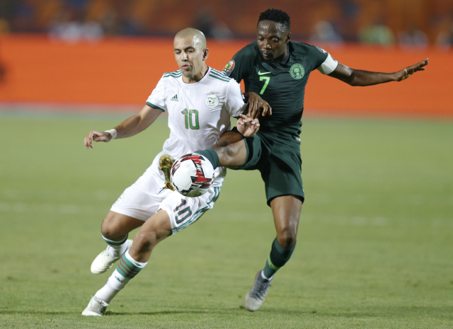 Nigerijský Oghenekaro Etebo během semifinále.