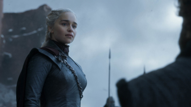 Herečka Emilia Clarke. 