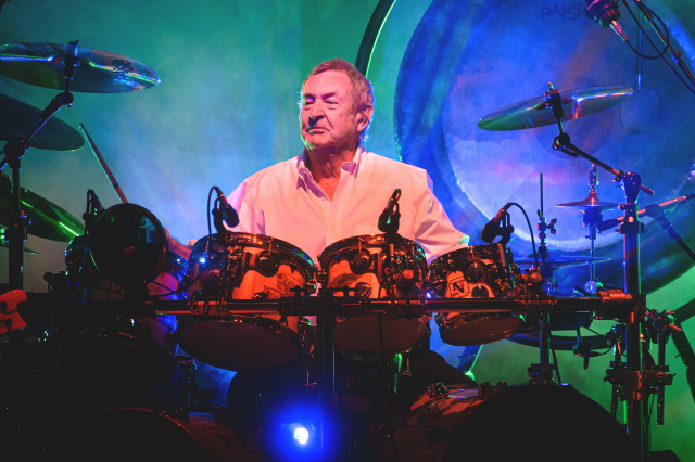 Bubeník Nick Mason.