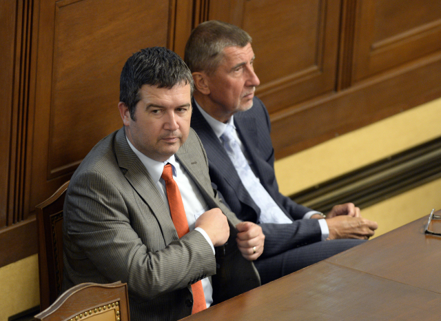 Zleva Jan Hamáček a Andrej Babiš. Zleva Jan Hamáček a Andrej Babiš.