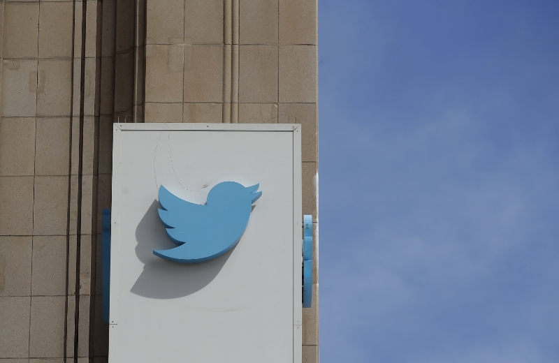 Twitter zvýšil své příjmy meziročně o osmnáct procent na 841 milionů dolarů.