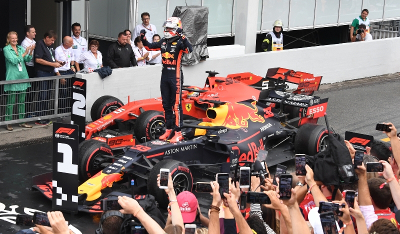 Max Verstappen si dojel pro letošní druhé vítězství v sezoně.