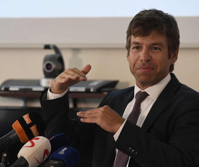 Robert Pelikán se stane novým členem legislativní rady vlády.