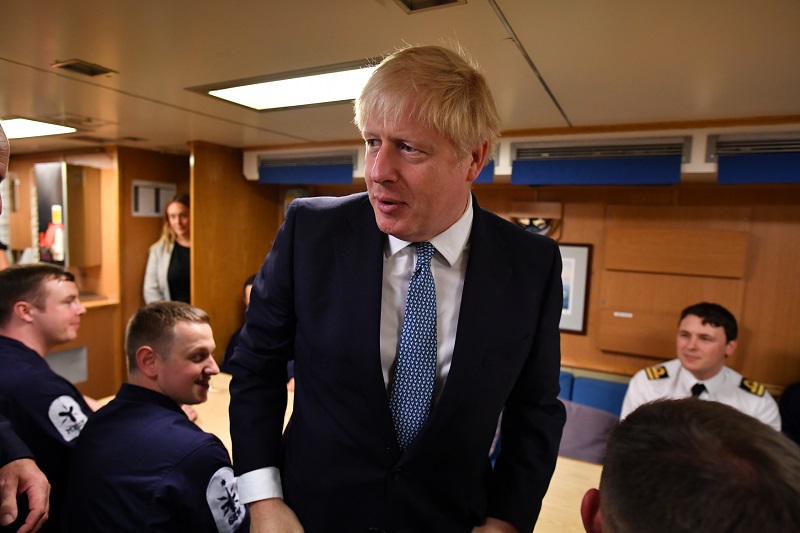 Boris Johnson si zatelefonoval s irským protějškem Leem Varadkarem.