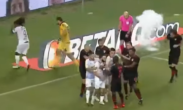 Incident v zápase Craiova-Honvéd. 