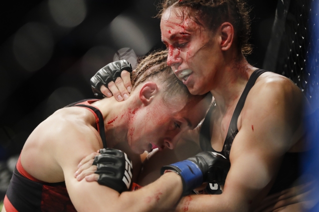 Lucie Pudilová v souboji s Antoninou Ševčenkovou. 