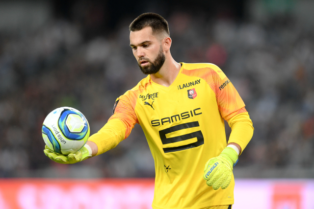 Gólman Tomáš Koubek během Superpoháru proti PSG.