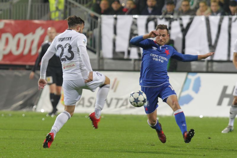 Utkání fotbalové ligy mezi Karvinou a Slavií.