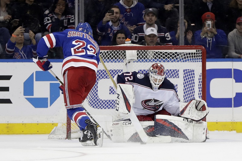 Hokejový obránce Kevin Shattenkirk bude hrát v NHL za Tampu Bay. 