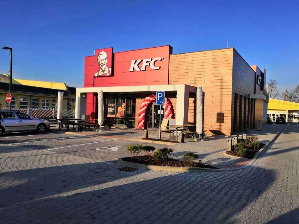 KFC slaví 25 let, zákazníci soutěží o party za milion.