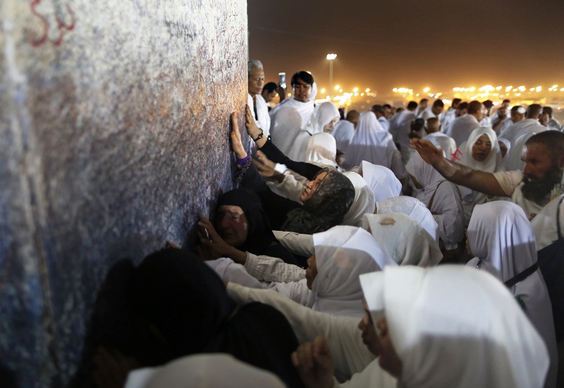Modlitby jsou považovány za nejdůležitější obřad muslimské pouti do Mekky.