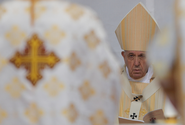 Papež František. 