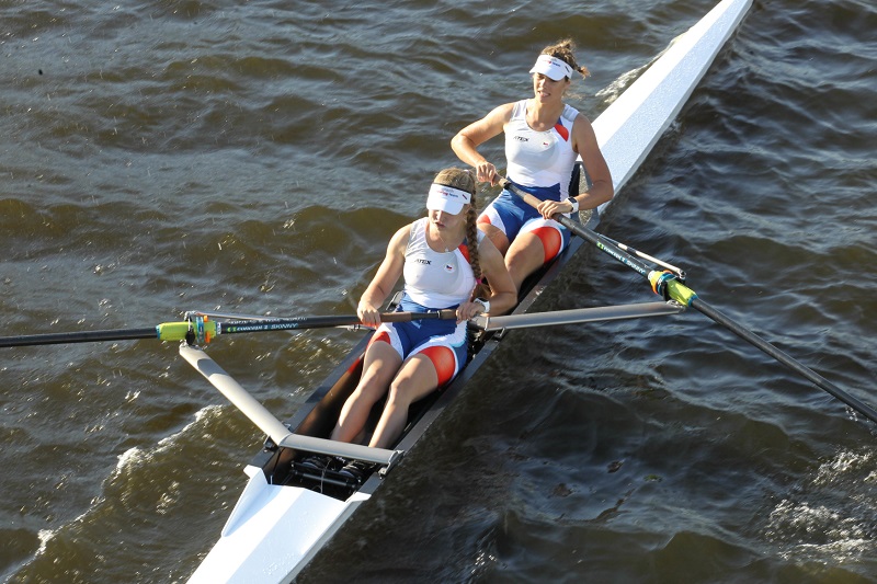 Veslařky Podrazilová se Šantrůčkovou ovládly juniorské MS.