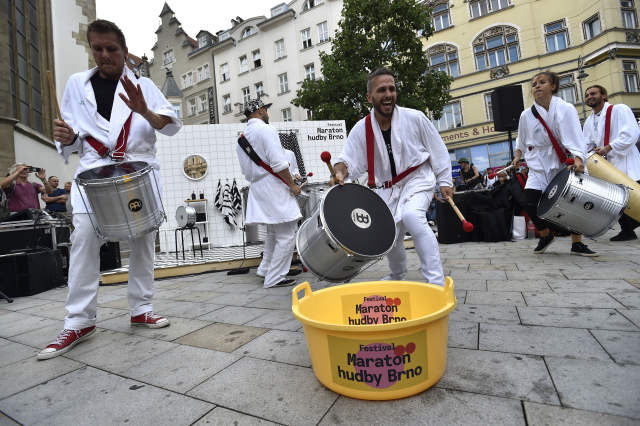 Účelem festivalu je dostat hudbu různých žánrů přímo do ulic.