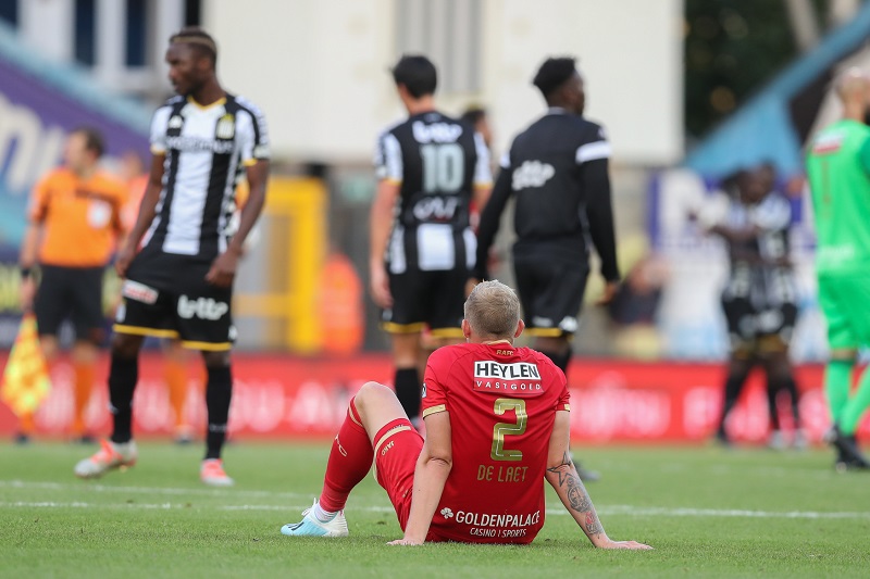 Ani fotbalistům Royalu Antverpy se ligové intermezzo mezi zápasy předkola Evropské ligy s Viktorií Plzeň příliš nepovedlo. 