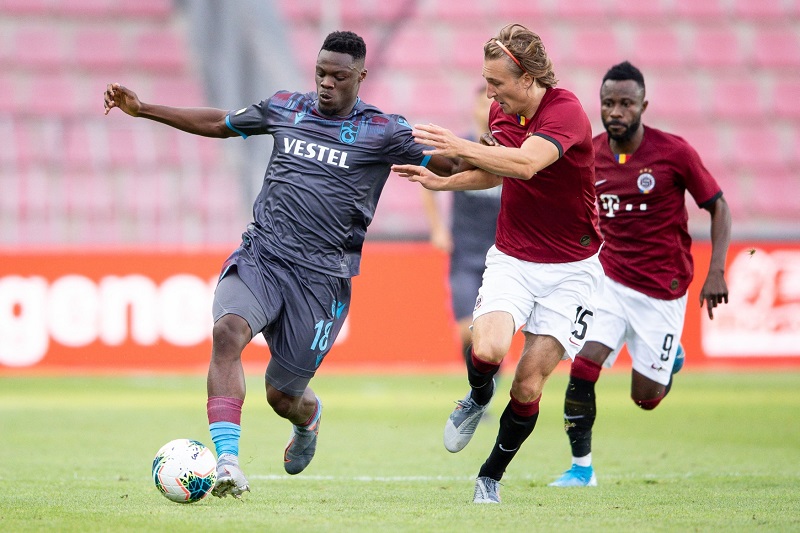 Sparta s Trabzonsporem v úvodním duelu remizovala na prázdné Letné 2:2.