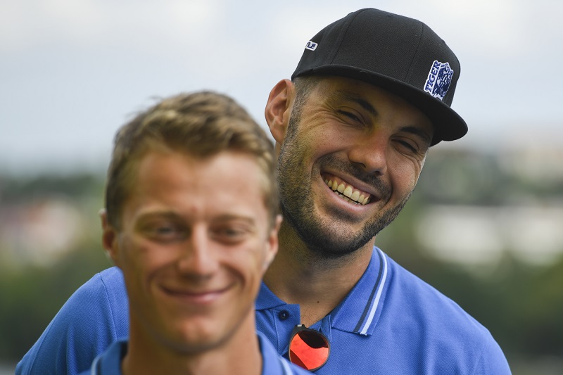 Nejlepší český kajakář Josef Dostál chce o olympijské hry zabojovat také na deblu s tréninkovým parťákem Radkem Šloufem.
