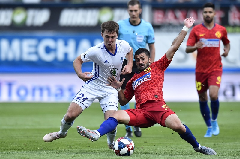 ŽIVĚ: Boleslavi neuznali gól, Sparta v Turecku už prohrává.
