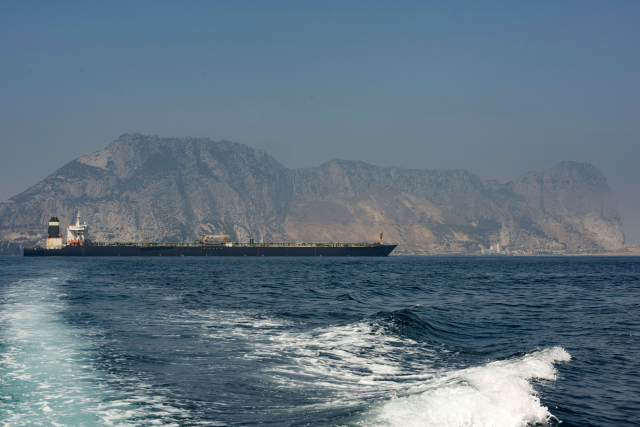 Gibraltar odmítl příkaz soudu USA dál zadržovat íránský tanker.