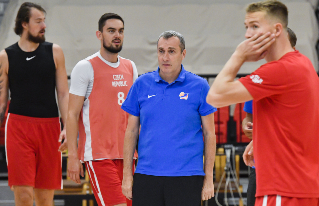 Trénink české basketbalové reprezentace pod vedením Ronena Ginzburga.