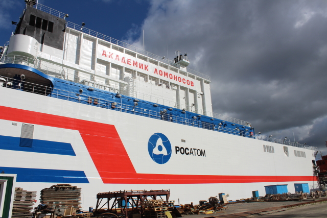 Akademik Lomonosov.