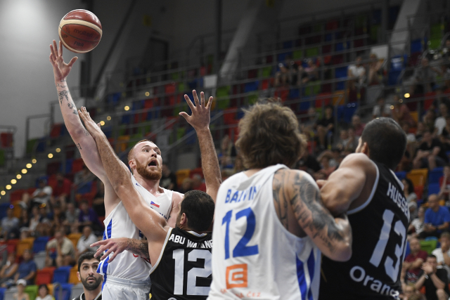 Zleva Šimon Puršl a Ondřej Balvín z ČR v přípravném zápase proti Jordánsku.