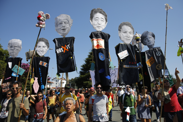 G7 provázely protesty.