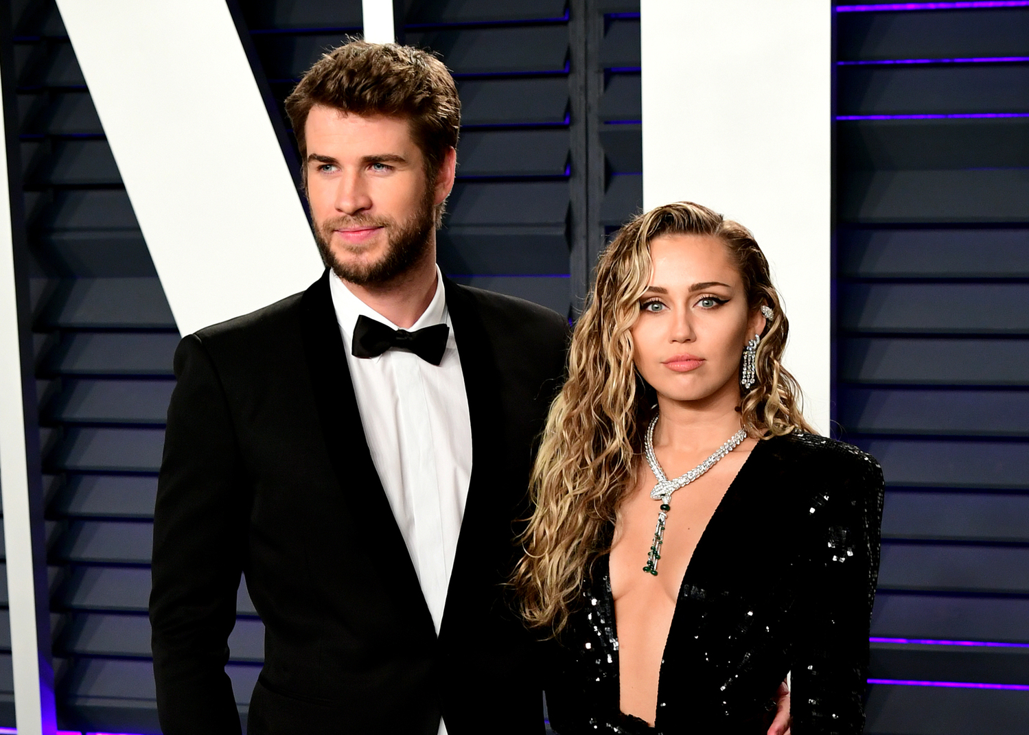 Miley Cyrus a Liam Hemsworth se rozvádějí. Jak si rozdělí svých 13 zvířat včetně prasete?