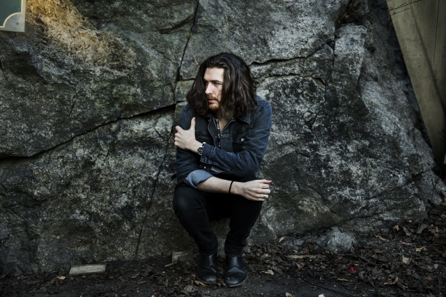 Irský hudebník a zpěvák Hozier.