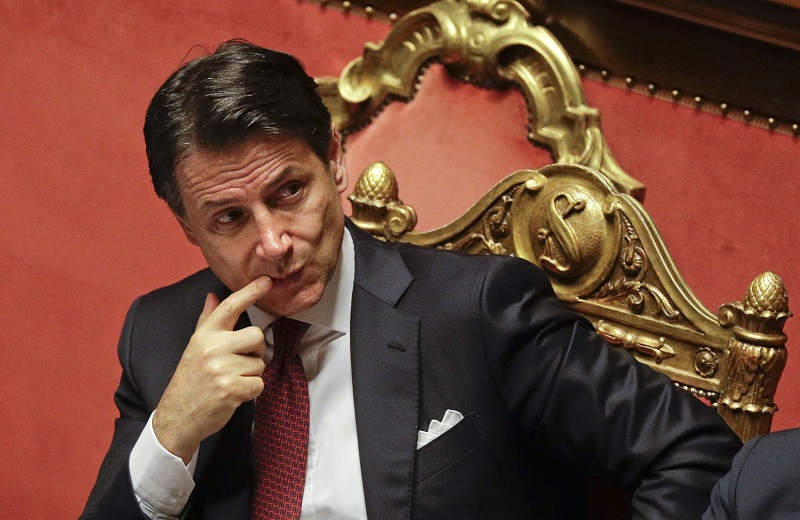 Giuseppe Conte by měl zůstat premiérem Itálie.