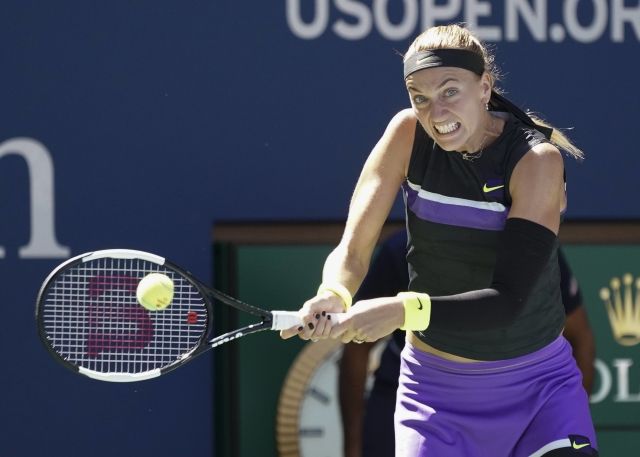 Petra Kvitová při zápase proti Petkovičové.