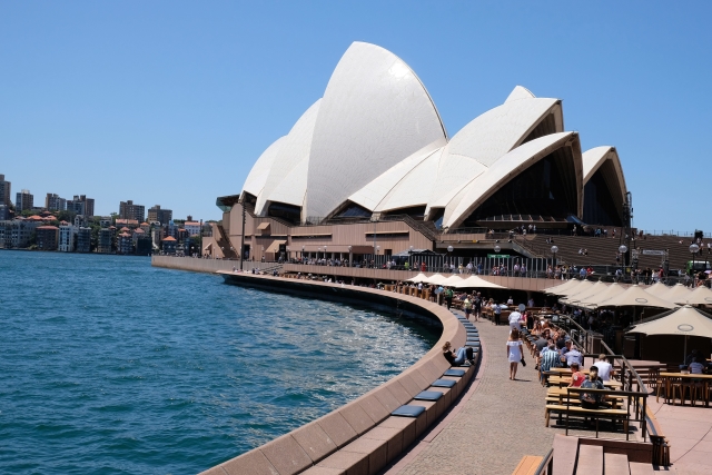 Opera v Sydney.