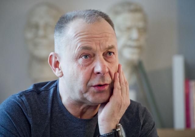 Režisér filmu Nabarvené ptáče Václav Marhoul.