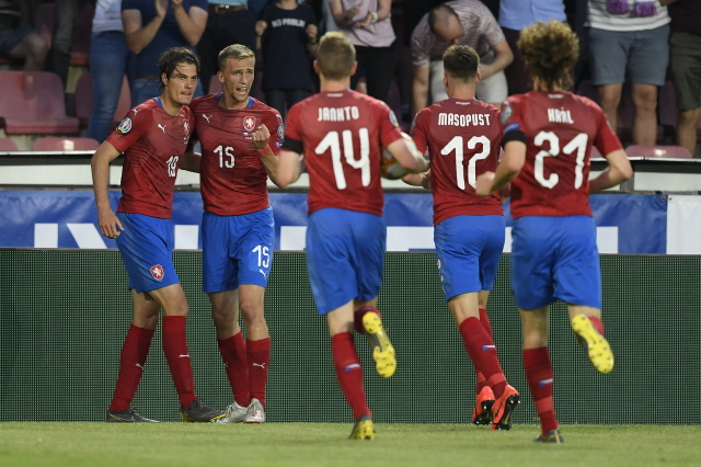 Čeští fotbalisté v jarním kvalifikačním utkání proti Bulharsku.
