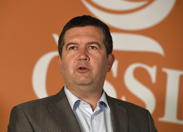 Jan Hamáček.