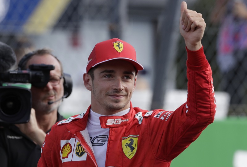 Leclerc ukončil dlouhé čekání Ferrari na domácí triumf.