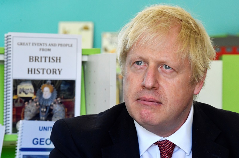 Boris Johnson chce omezit možnost parlamentu zasahovat do brexitu.