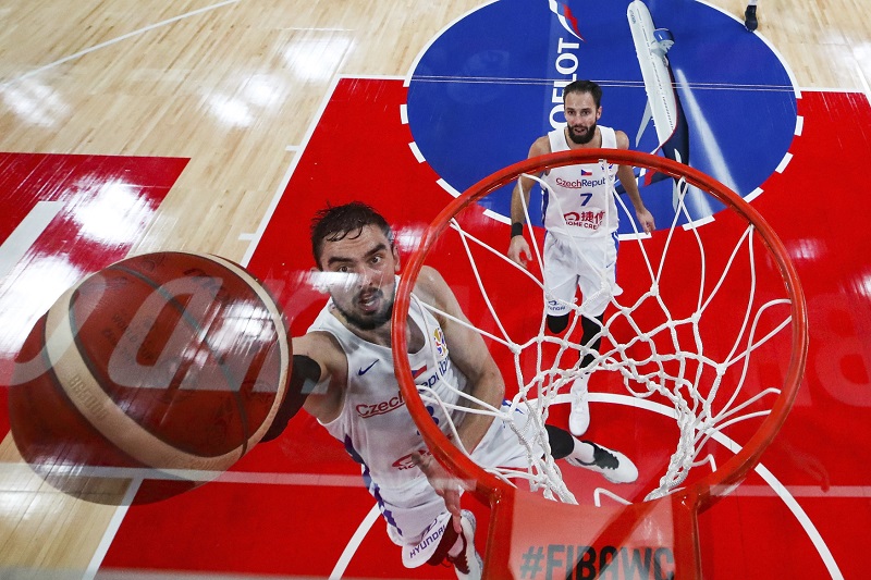 Třiadvacátí Íránci jedou na olympiádu, Češi musí do kvalifikace.