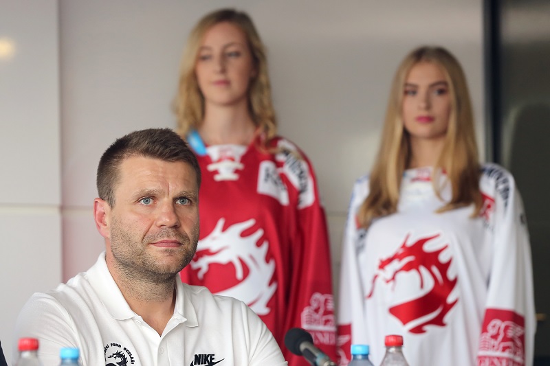 Třinecký hokejový klub nevyhlásil napřímo obhajobu titulu za cíl nadcházející sezony. 