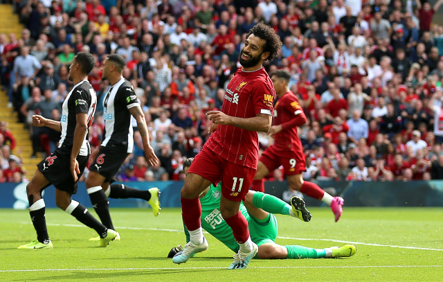 Mohamed Salah při svém přesném zakončení.