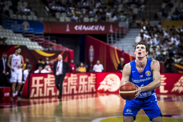 Český kapitán českých basketbalistů Pavel Pumprla. 